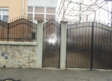 poarta fier forjat sibiu